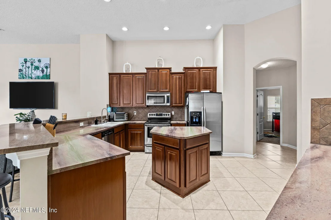 Photo of 6044 WHITE TIP Road