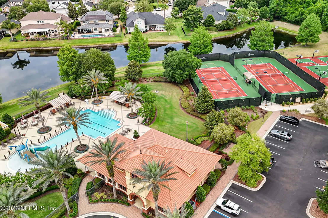 Photo of 338 WILLOW WINDS Parkway