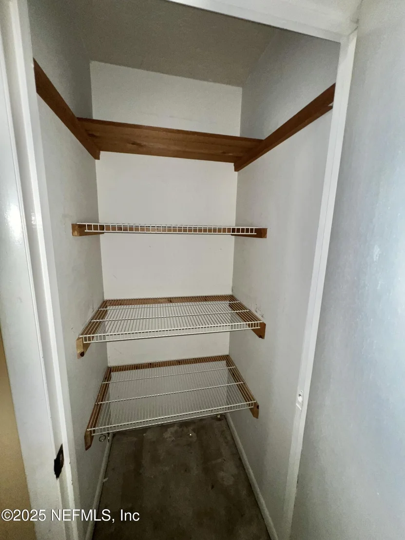 Photo of 2731 HOWARD Road