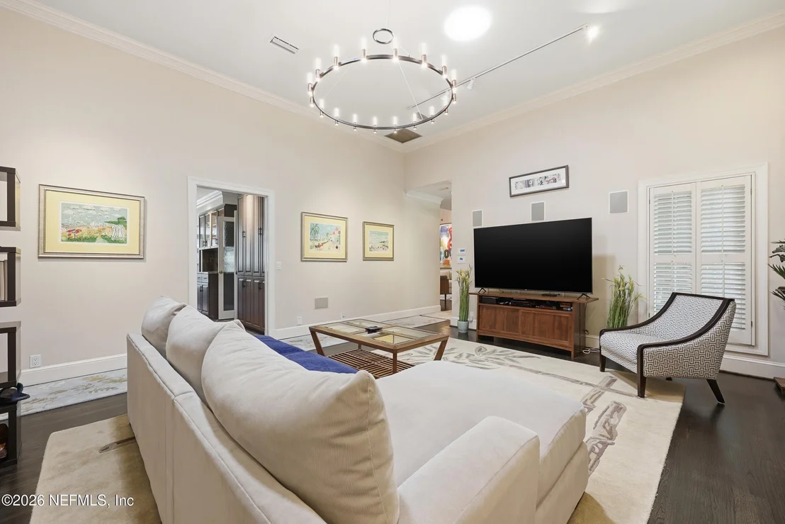 Photo of 2656 BEAUCLERC Road