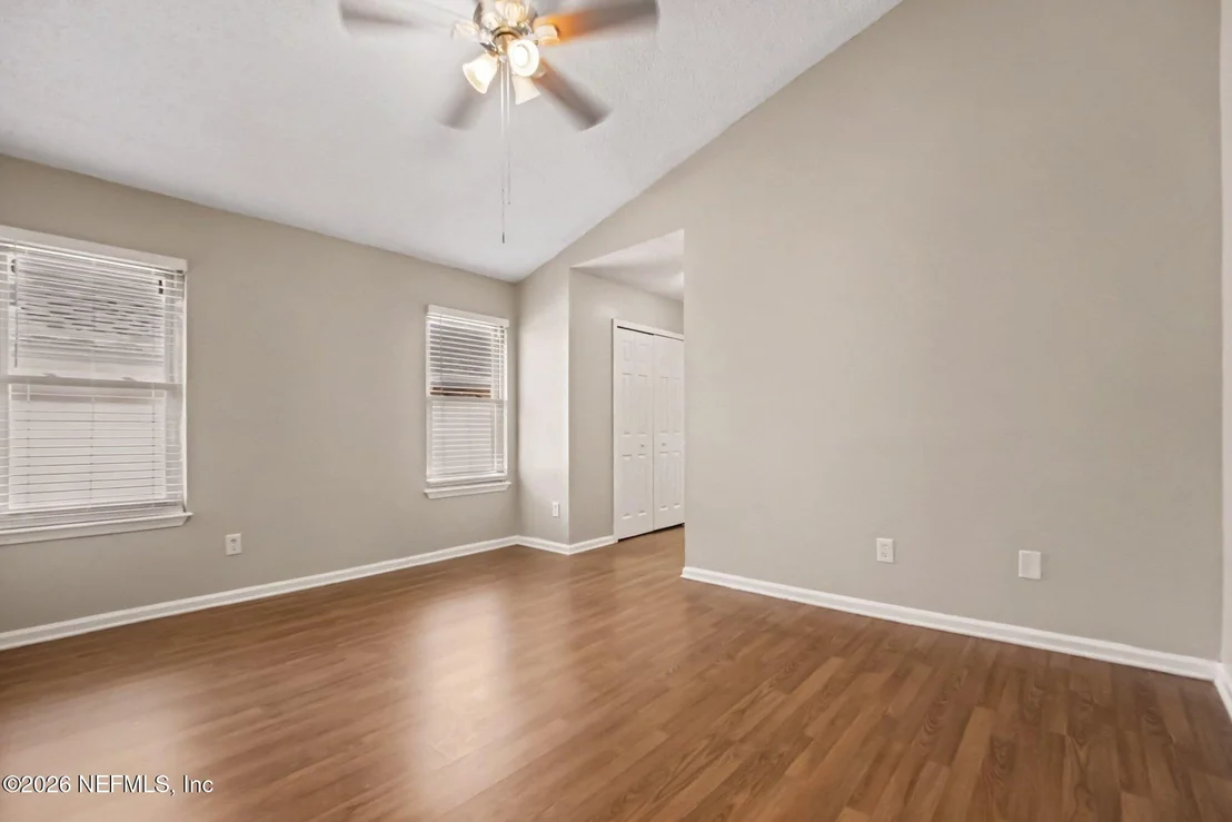 Photo of 1264 SUFFOLK Place