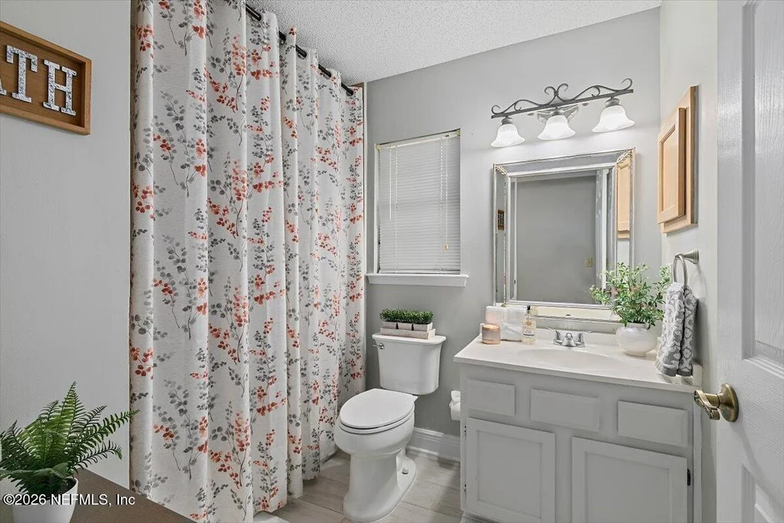 Photo of 4345 APPLE TREE Place