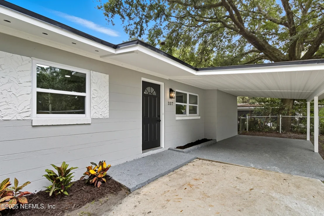 Photo of 337 SONORA Drive