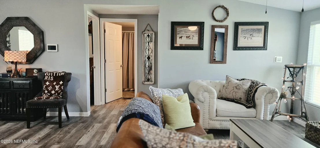 Photo of 482 RAVENSWOOD Drive