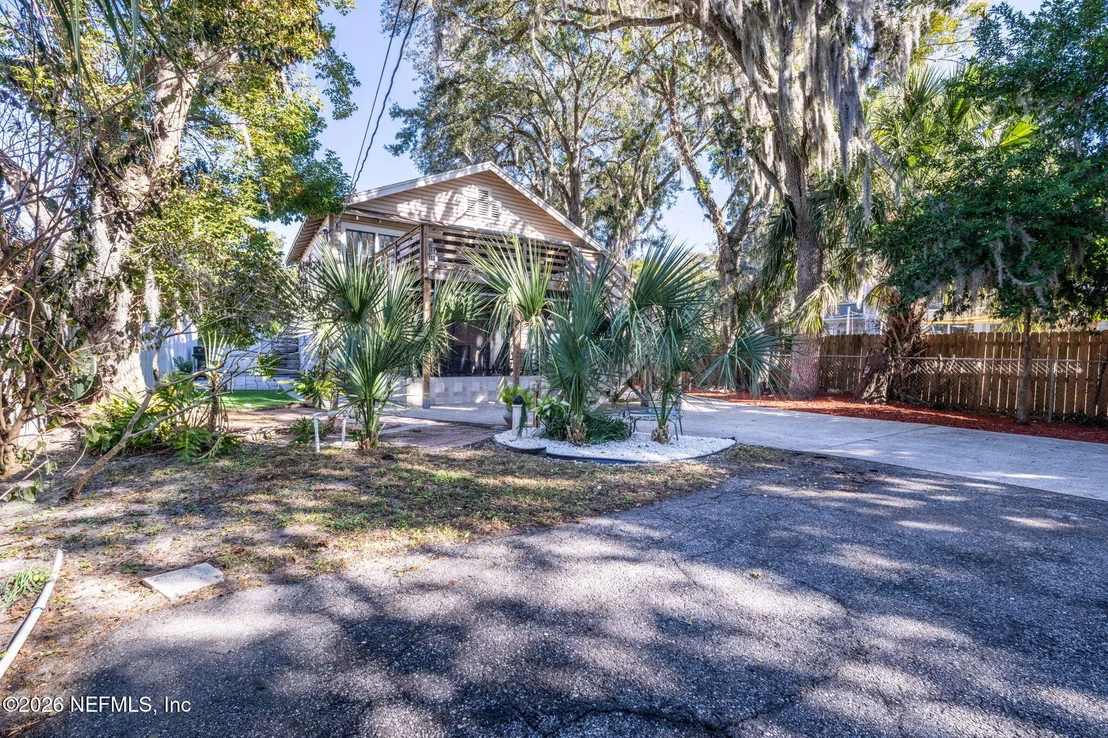 Photo of 16 MYRTLE Avenue