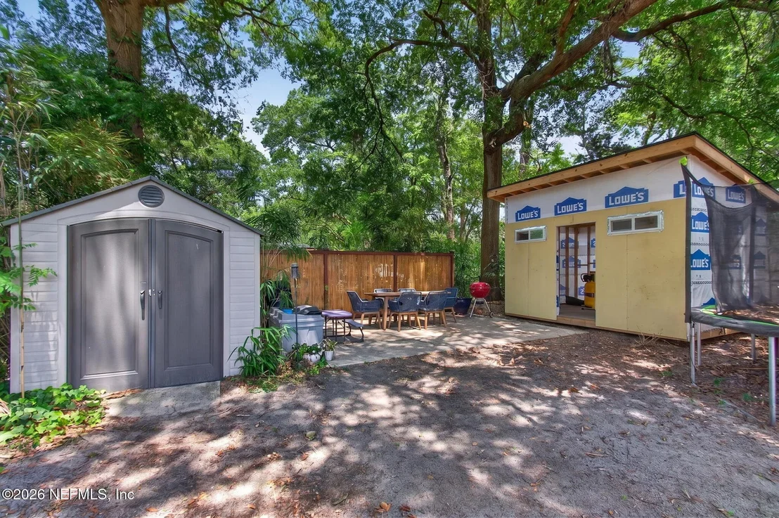 Photo of 1839 CORNELL Road