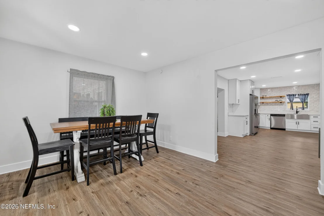 Photo of 4547 ALPHA Avenue