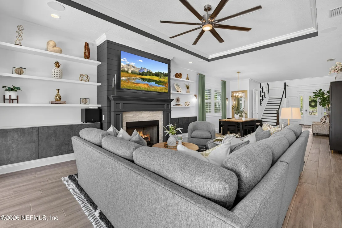 Photo of 381 PARKBLUFF Circle