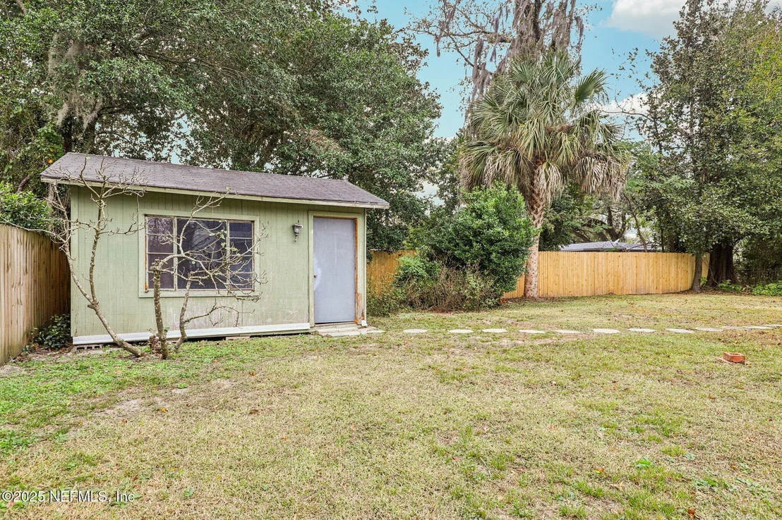 Photo of 5753 CRESTVIEW Road