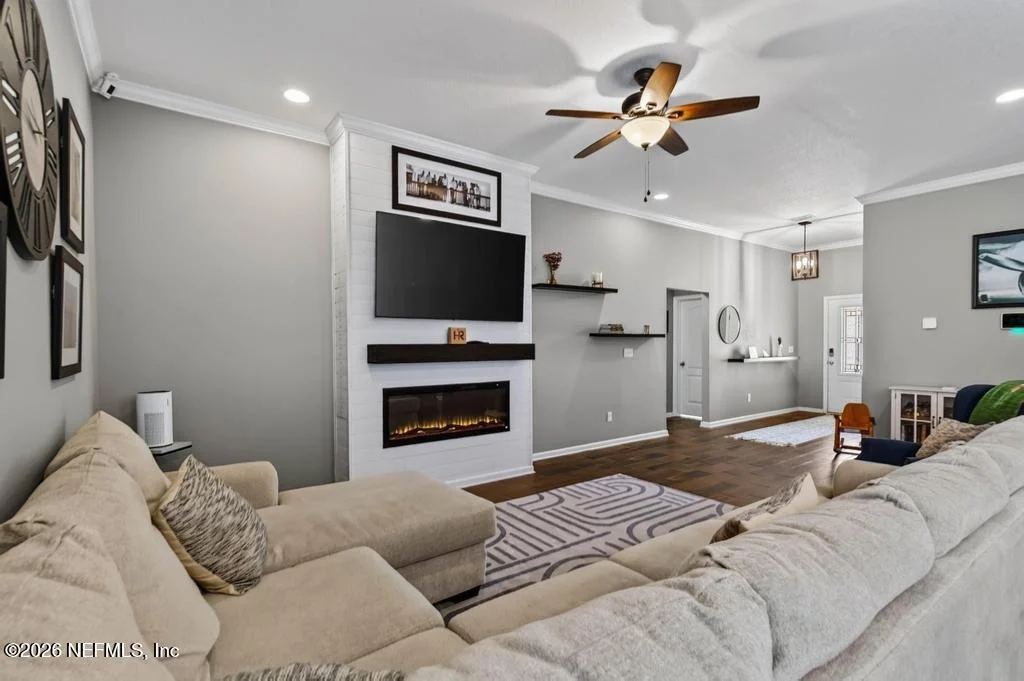 Photo of 717 SHETLAND Drive