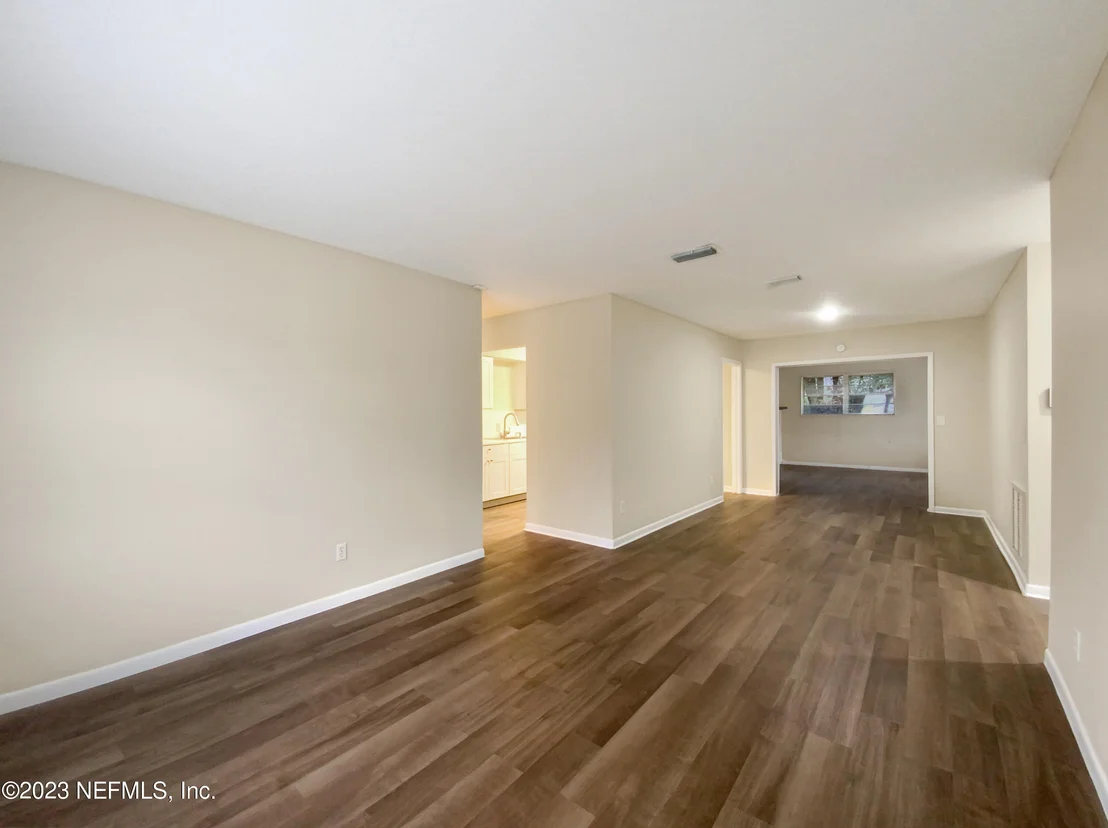 Photo of 5040 MCMANUS Drive