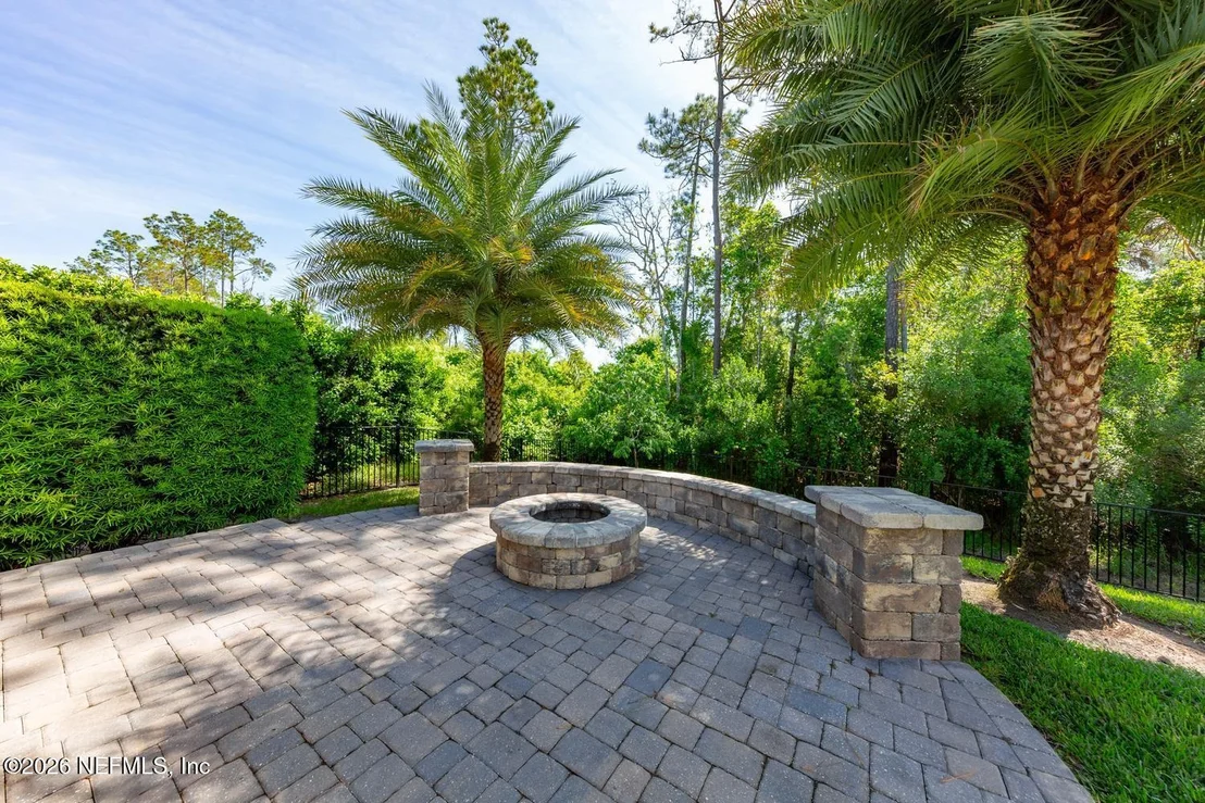 Photo of 566 PARKBLUFF Circle