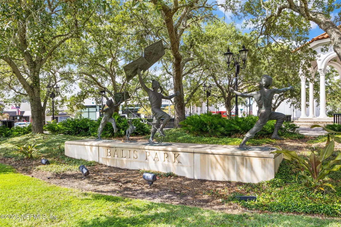 Photo of 1622 AVOCA Place