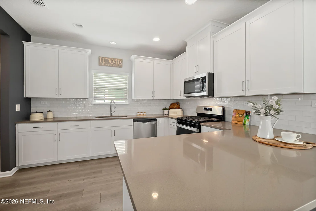 Photo of 542 SILVER LANDING Drive