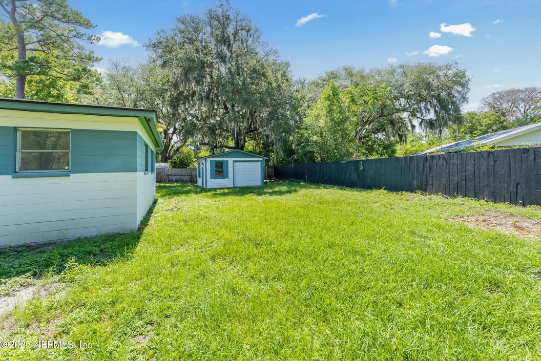 Photo of 2626 LEONID Road