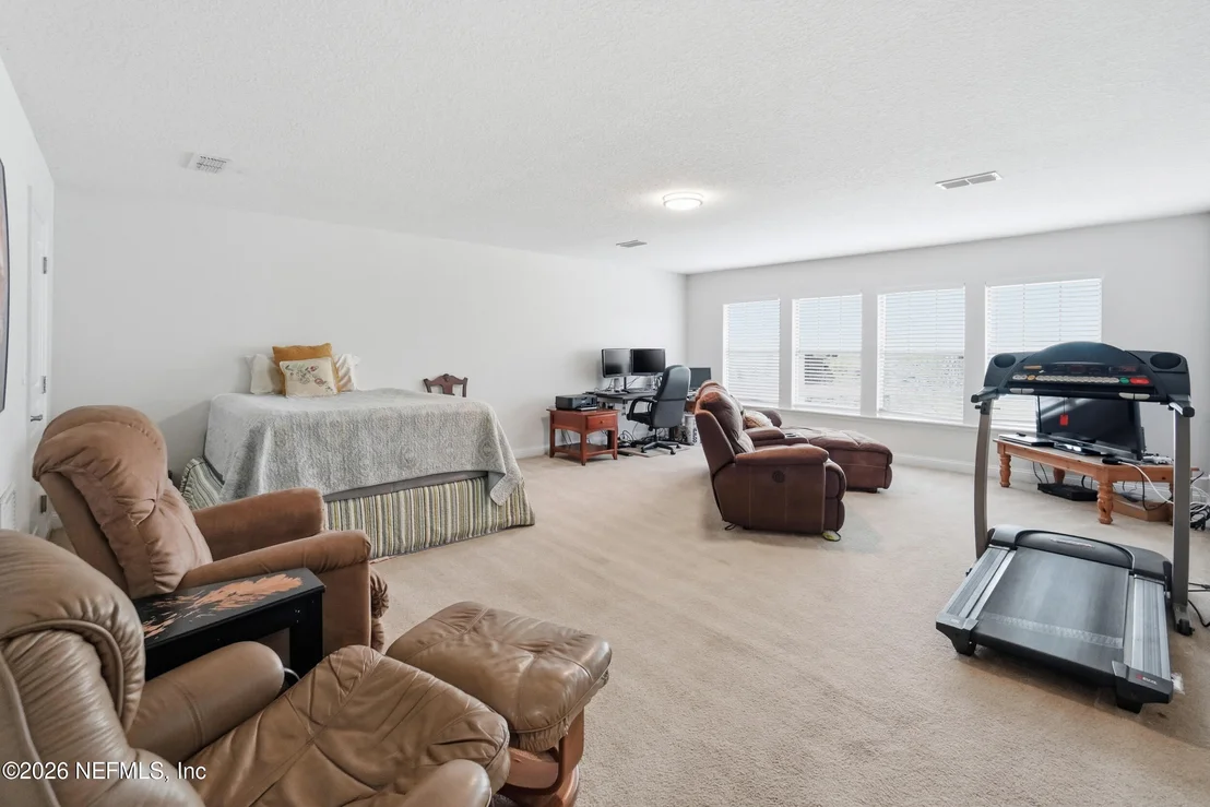 Photo of 907 BROOKHAVEN Drive