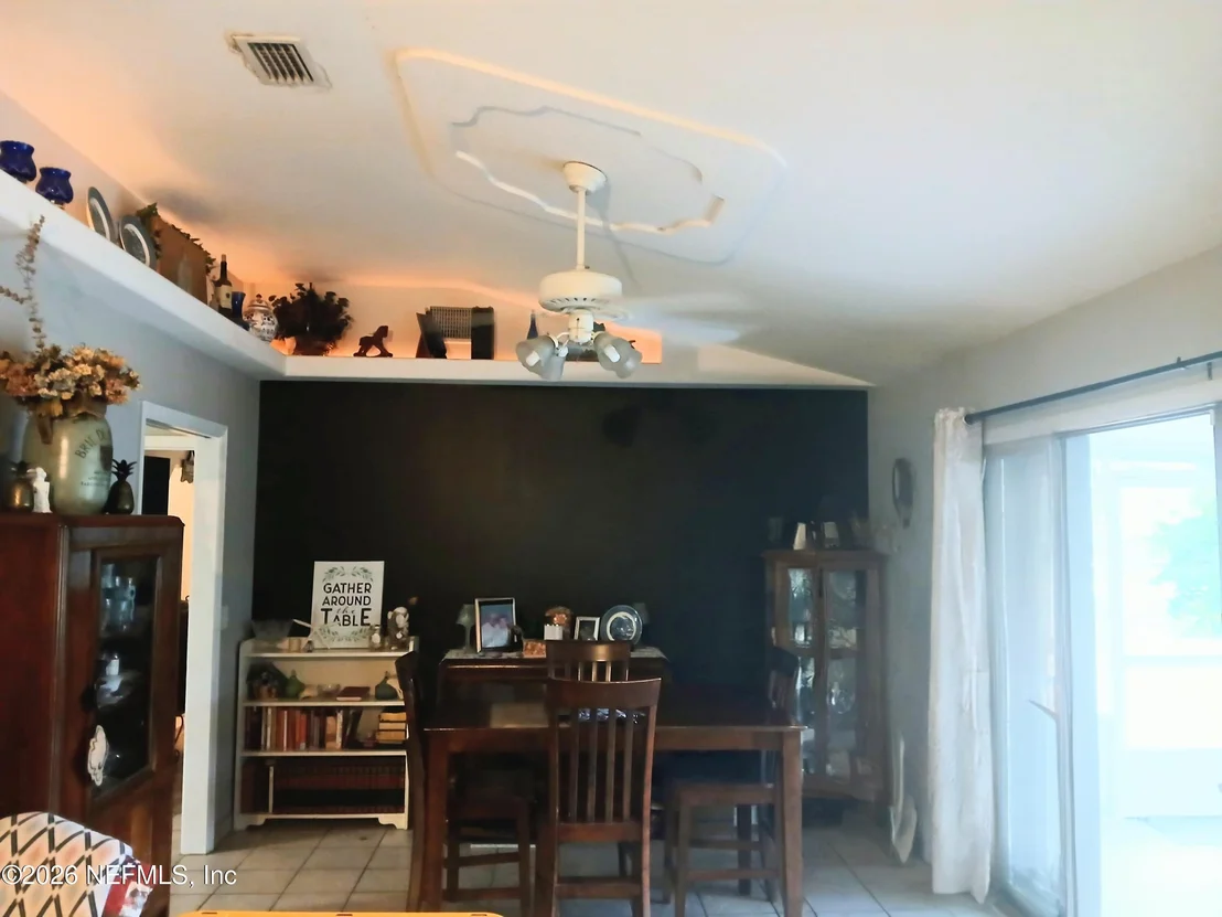 Photo of 115 CRESTWOOD Drive