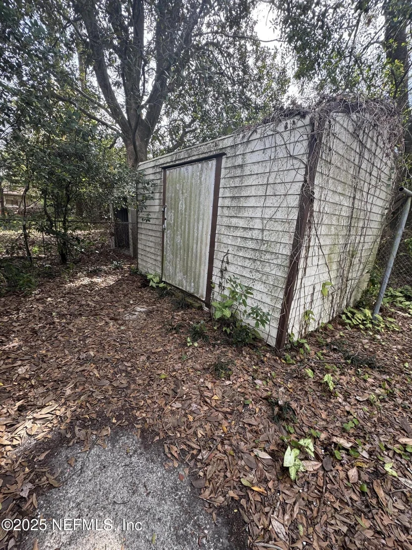 Photo of 7018 ARQUES Road