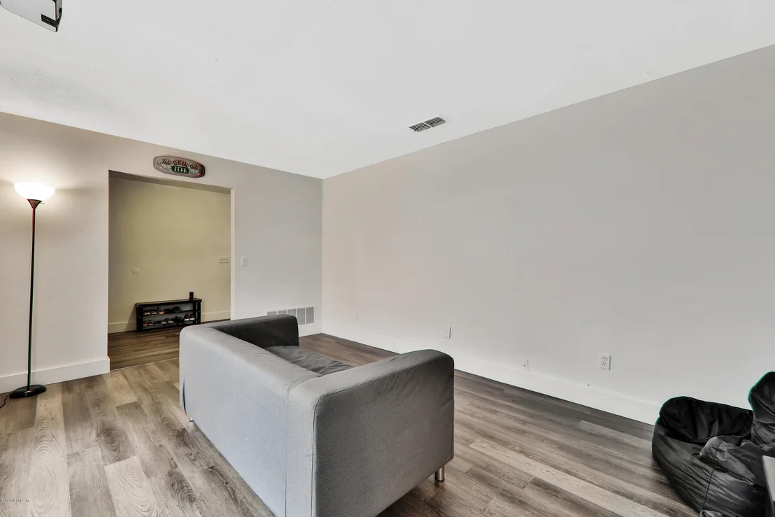 Photo of 2800 FOREST OAKS Drive