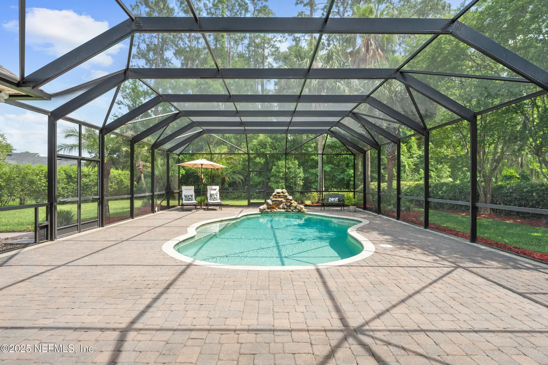 Photo of 389 SUMMERSET Drive