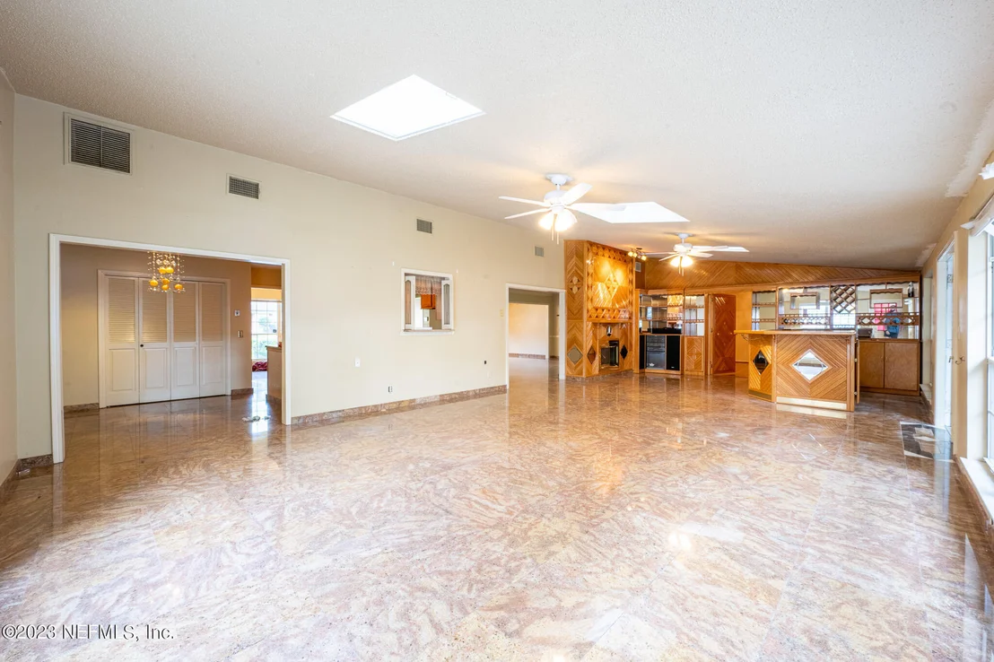 Photo of 4442 RIVER TRAIL Road