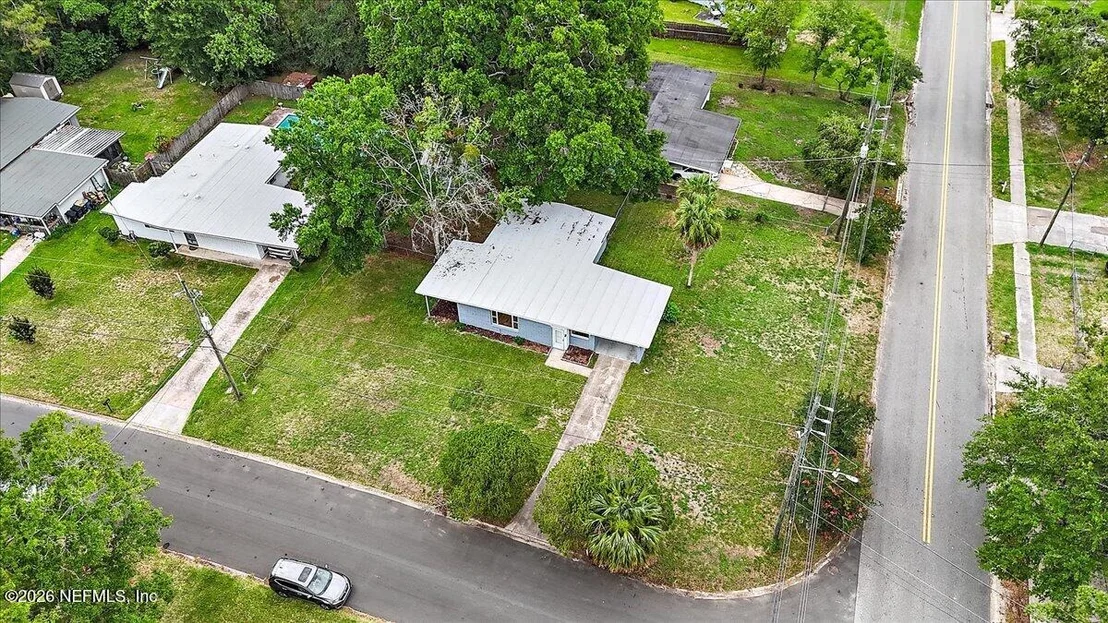Photo of 6903 CLOVIS Road