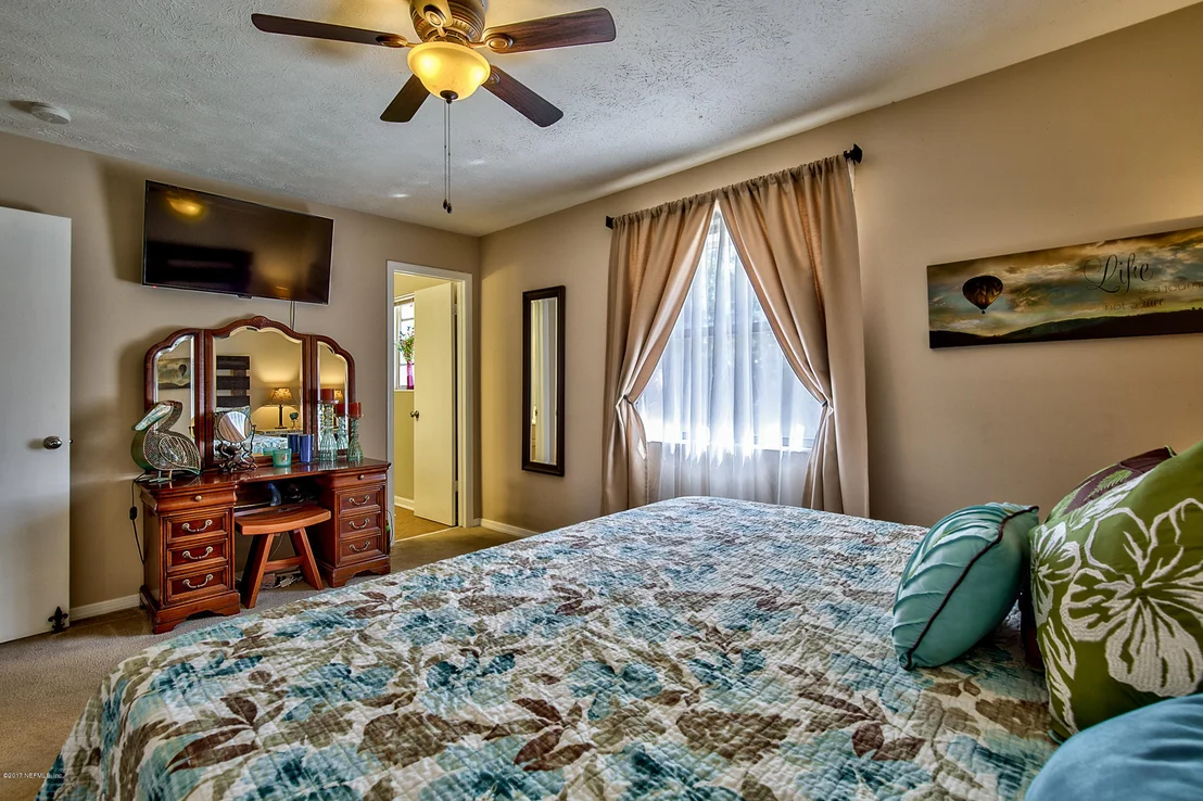 Photo of 10679 HAMPTON Road