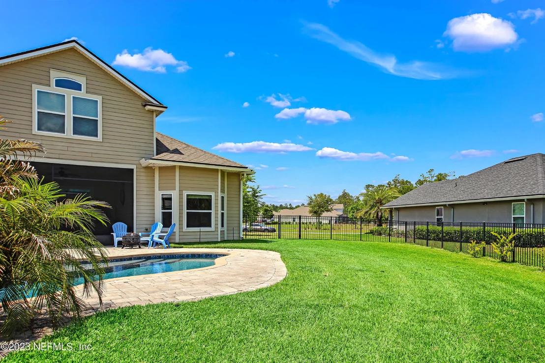 Photo of 140 CEDARSTONE Way