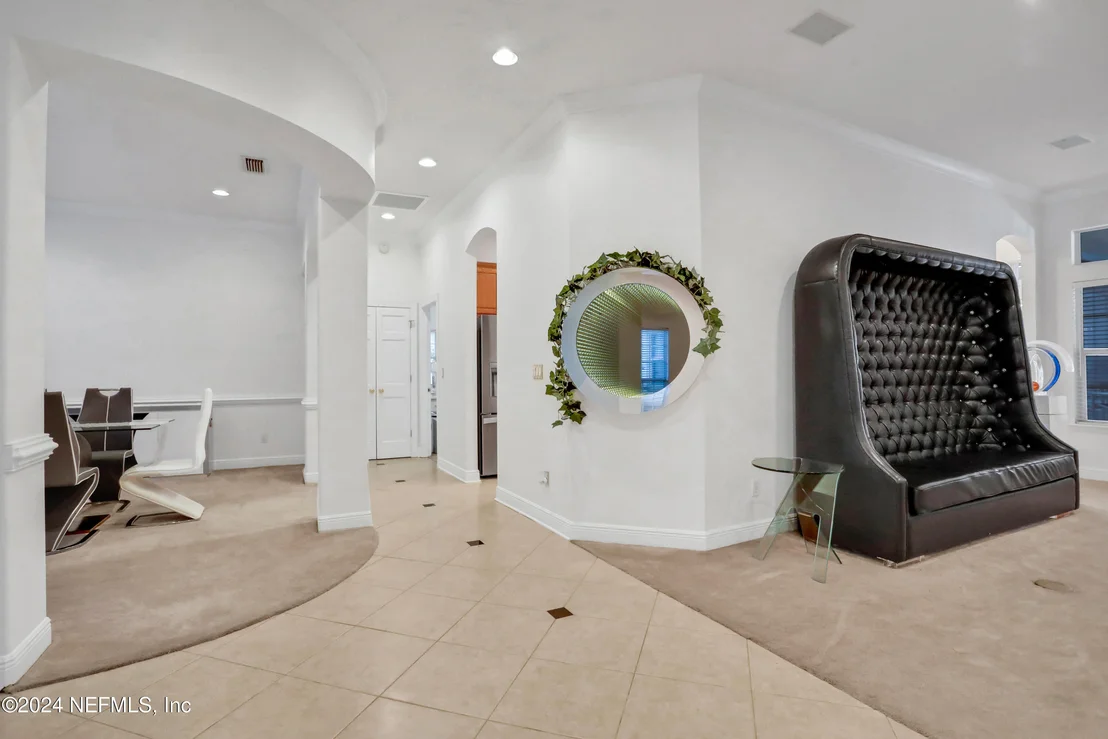 Photo of 225 CLEARLAKE Drive