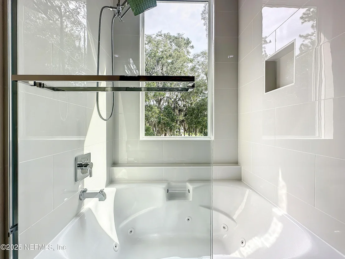 Photo of 5765 HECKSCHER Drive