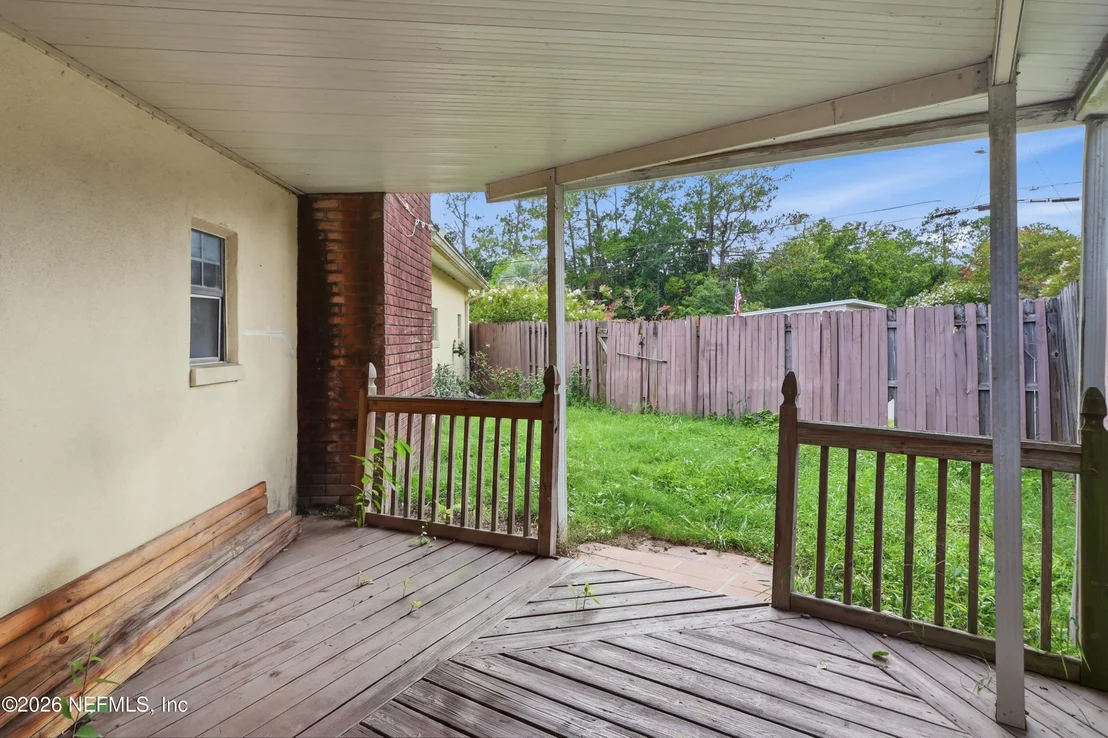 Photo of 1927 MONTEAU Drive