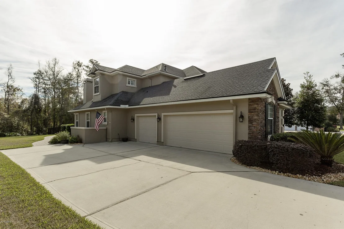 Photo of 465 SUMMERSET Drive