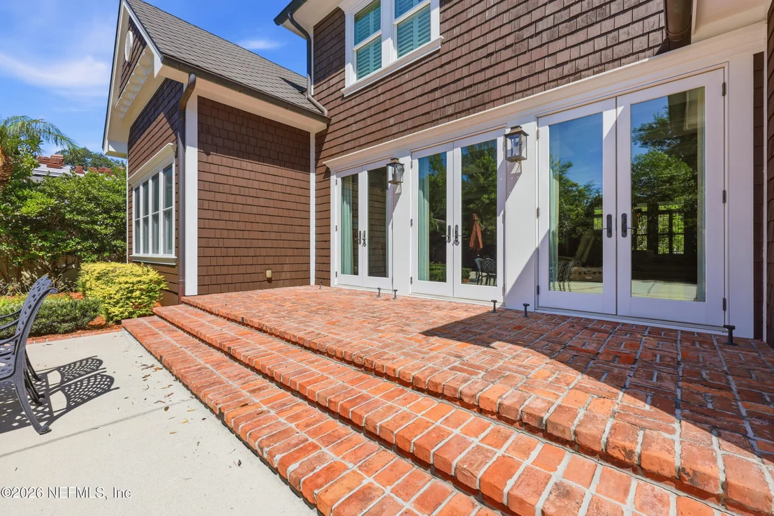 Photo of 1030 MAPLE Lane