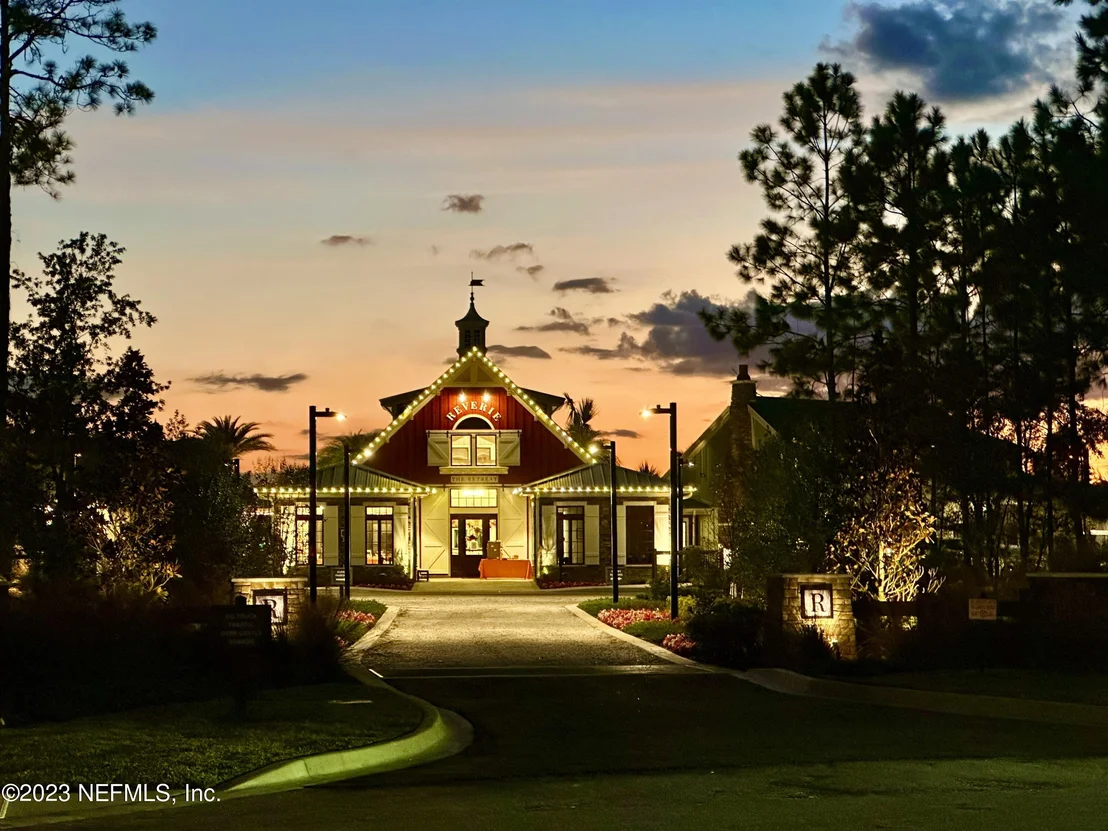 Photo of 387 AMBERWOOD Drive