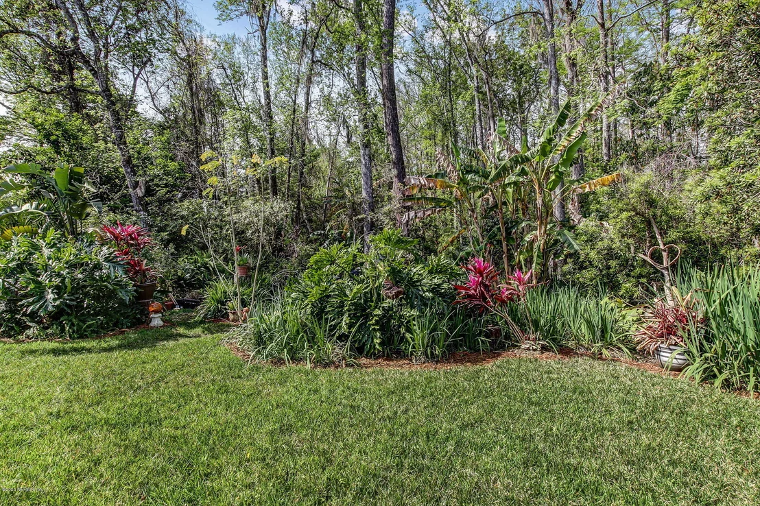 Photo of 8128 SUFFIELD Court