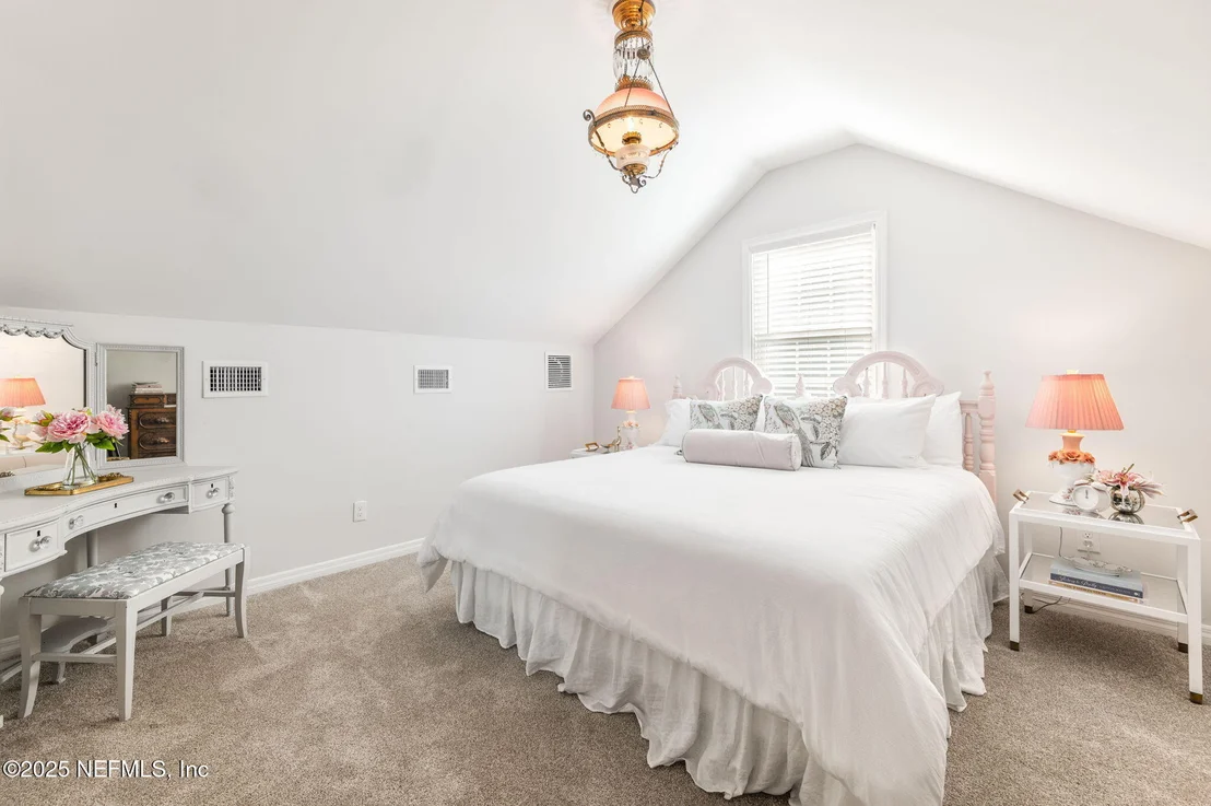 Photo of 42 MAGNOLIA Avenue