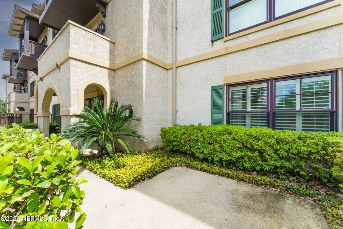 Photo of Unit 106 at 965 REGISTRY Boulevard