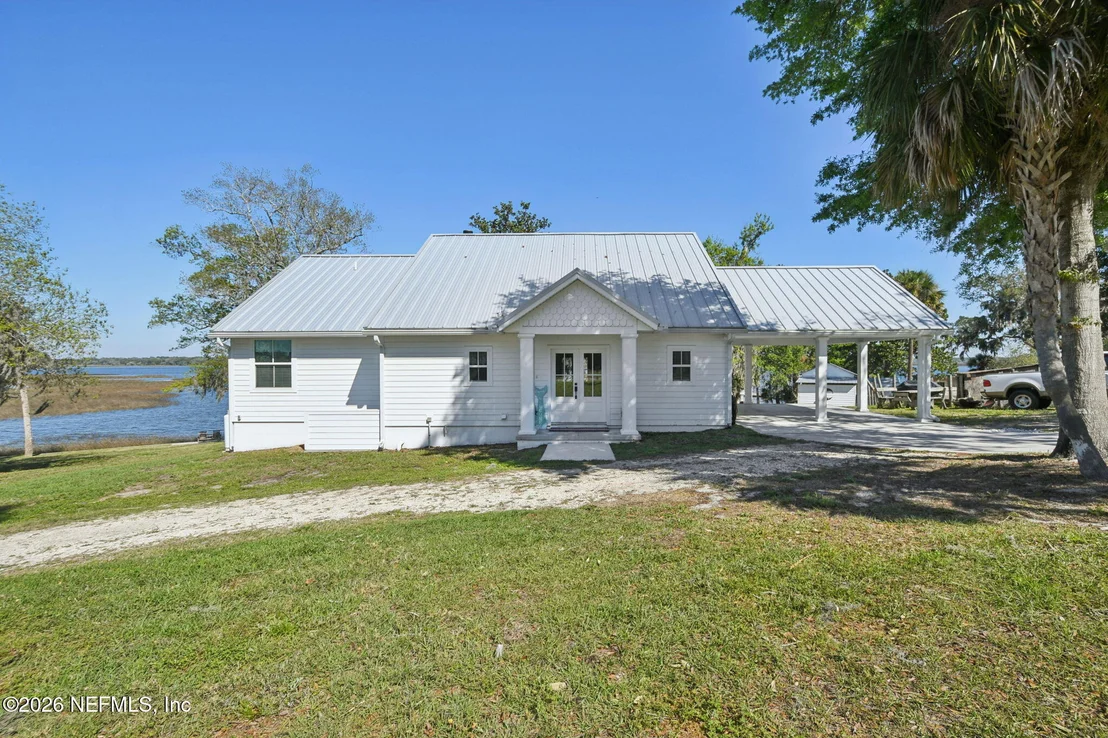 Photo of Unit 17 at 5577 HECKSCHER Drive