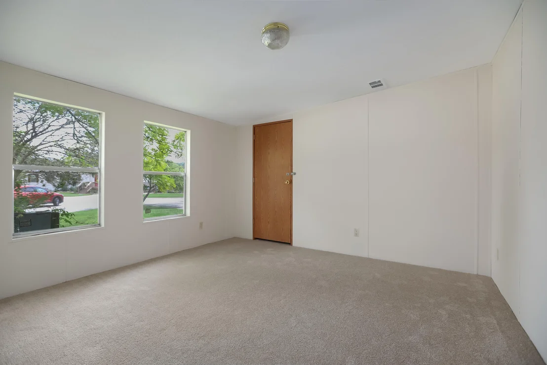 Photo of 277 VINTAGE OAK Circle