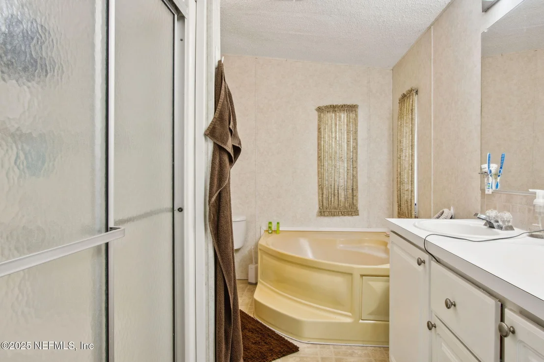 Photo of 812 JONATHAN Road
