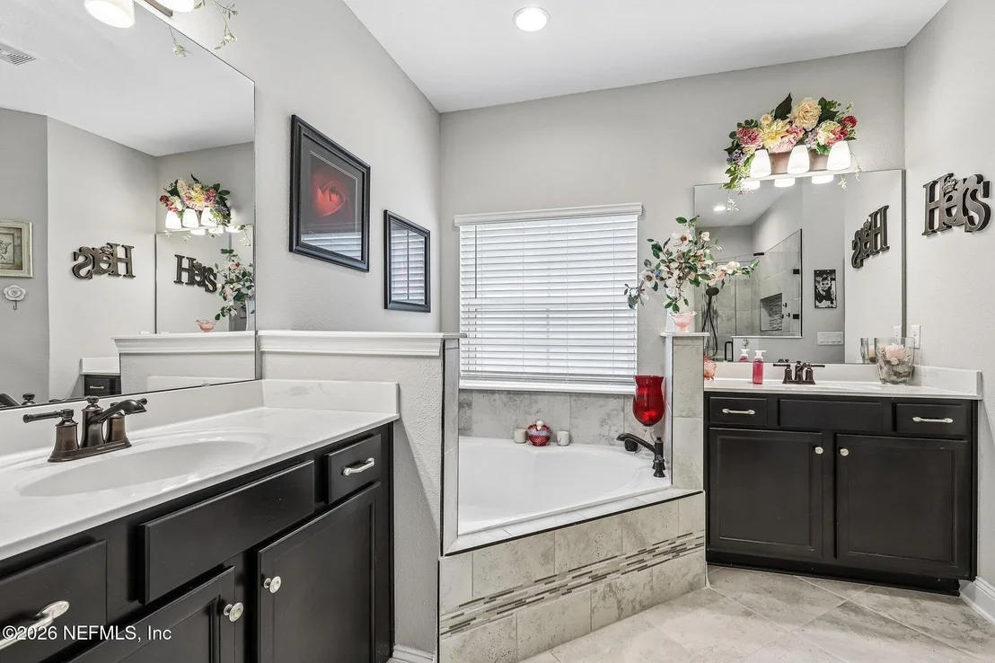 Photo of 910 LAUREL VALLEY Drive
