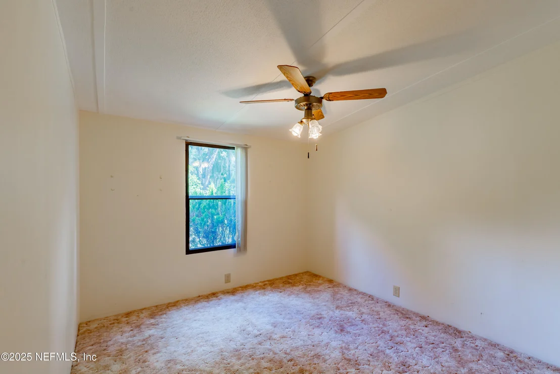 Photo of 101 PINE TREE Lane