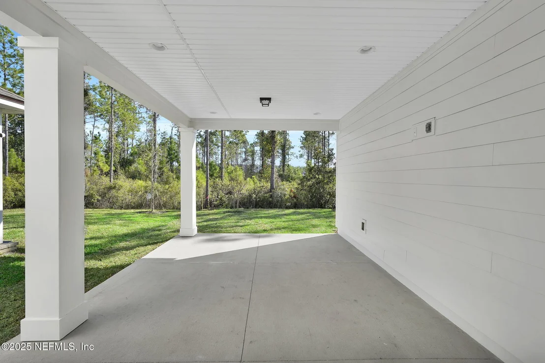 Photo of 299 REFLECTIONS Avenue