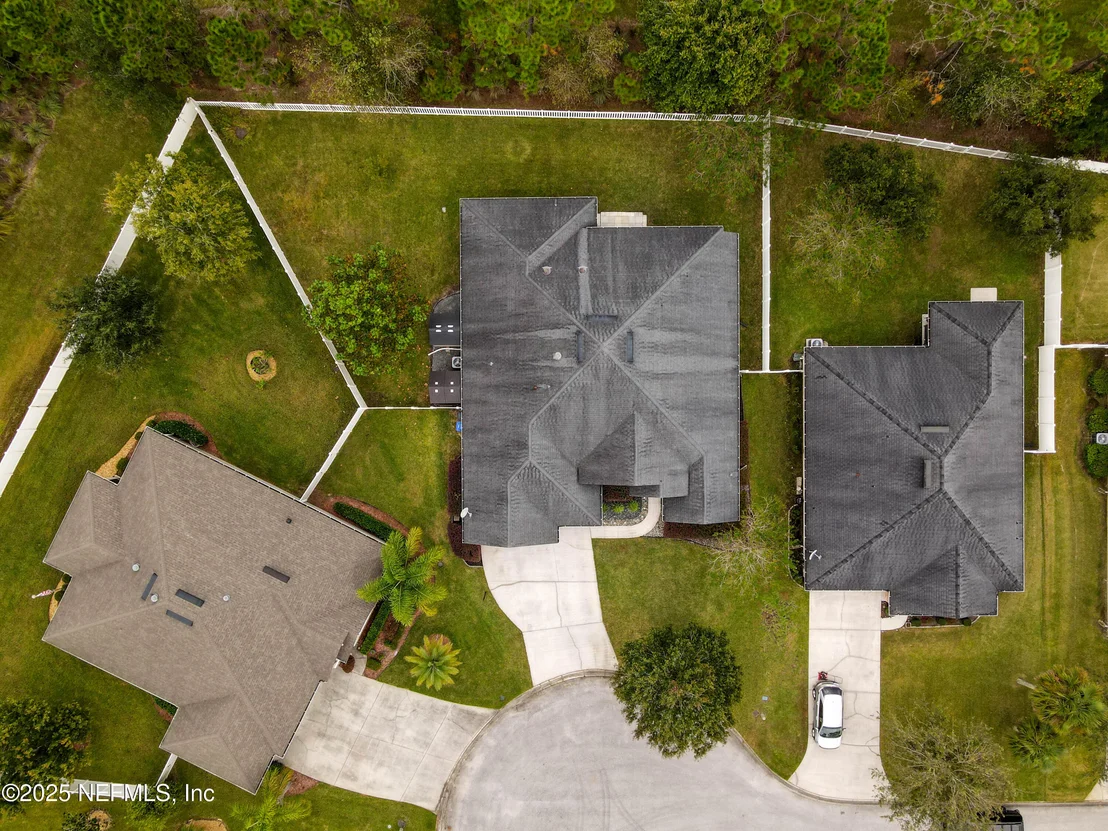 Photo of 3528 GARIBALDI Way