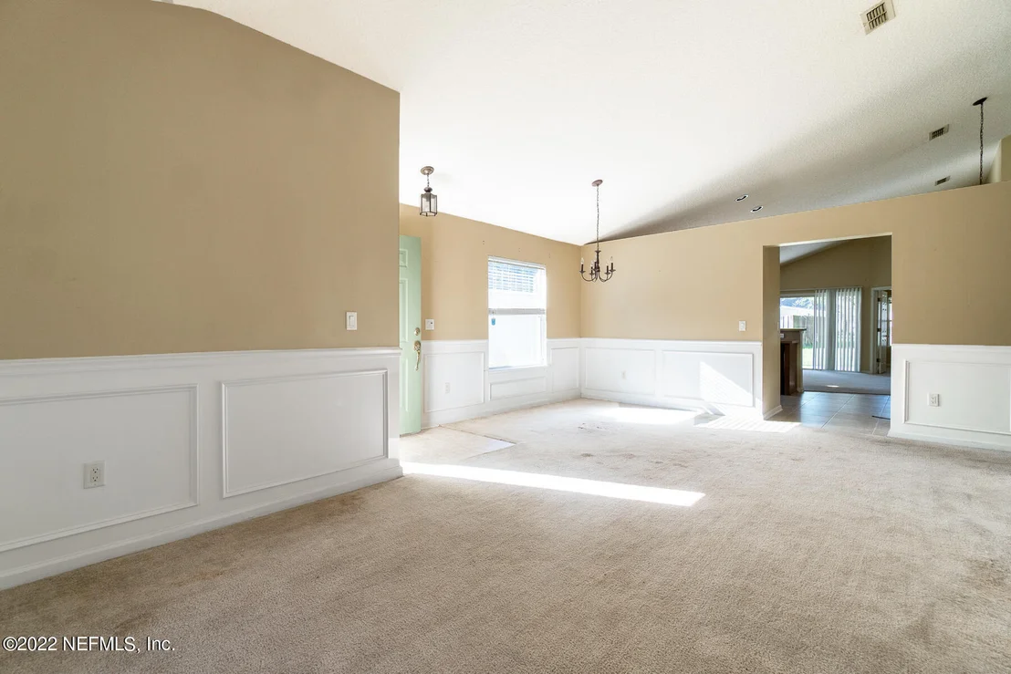 Photo of 1054 MOOSEHEAD Drive