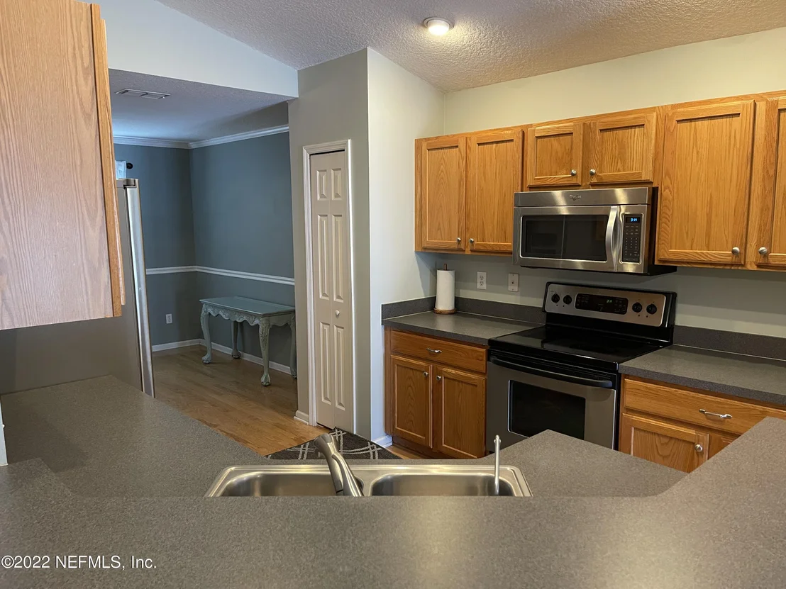 Photo of 1053 BUTTERCUP Drive