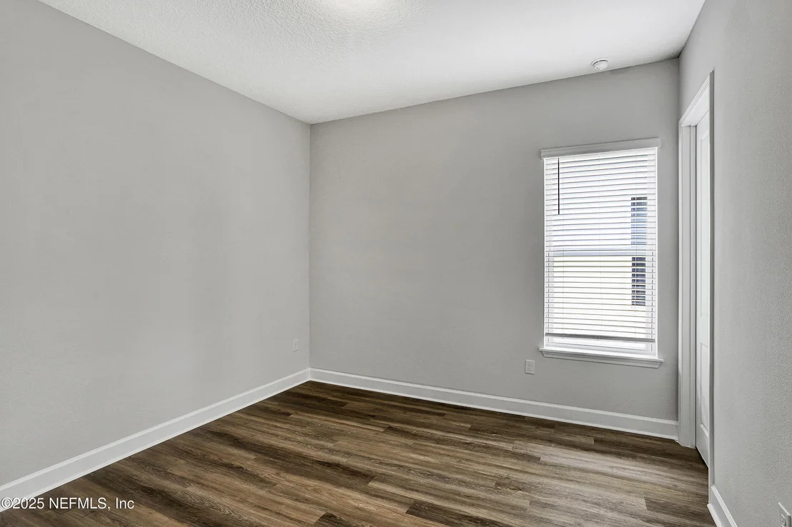 Photo of 282 KNOTTED BIRCH Avenue