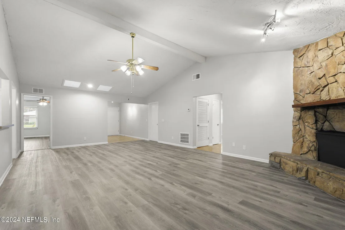 Photo of 10579 CASTLEBROOK Drive