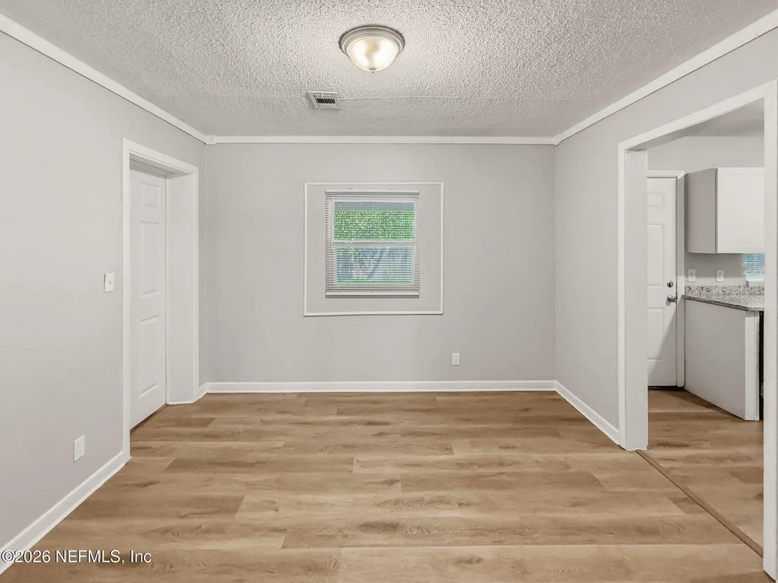 Photo of 3842 ANVERS Boulevard