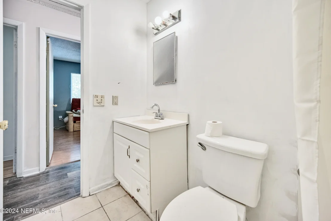 Photo of 282 VENETIAN Boulevard